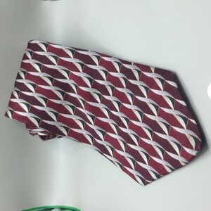 VAN HEUSEN 100% Silk Neck Tie Made in USA